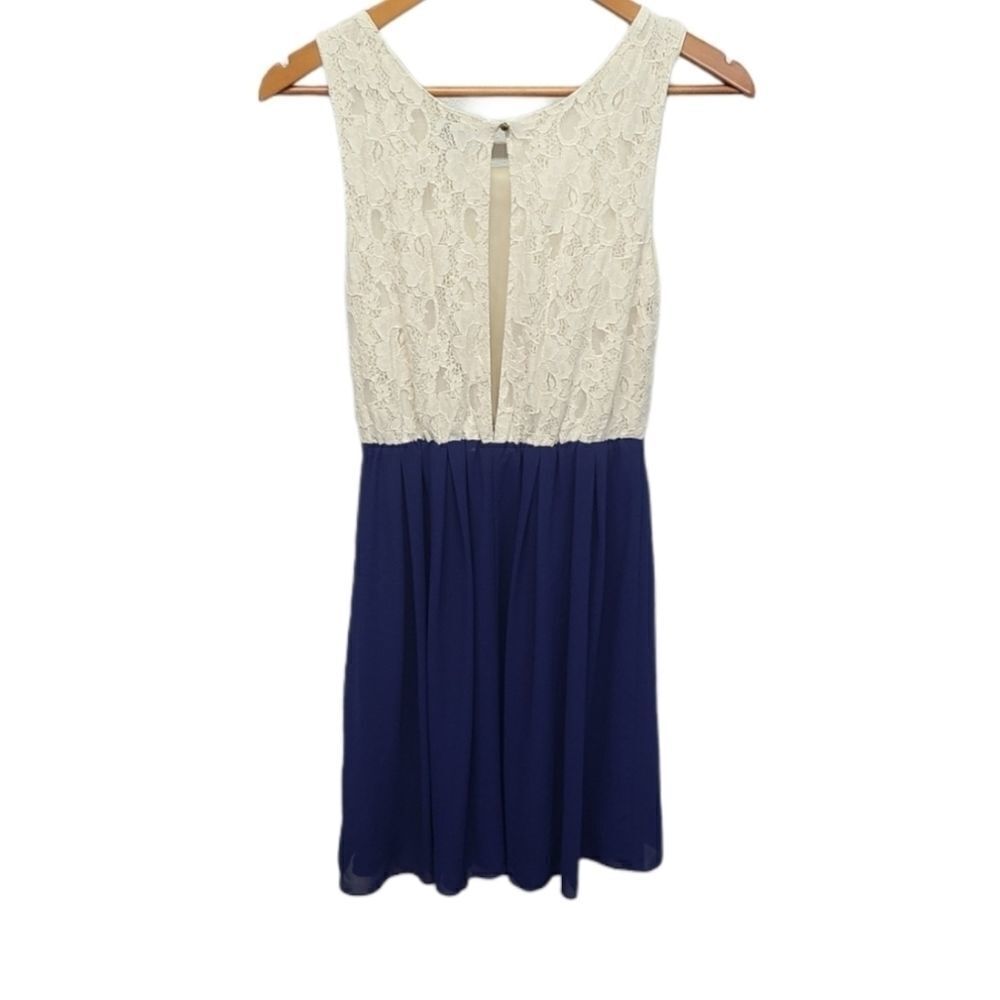 Alythea‎ A-line Upper Lace Blue/Ivory Dress Size Medium - Picture 3 of 10